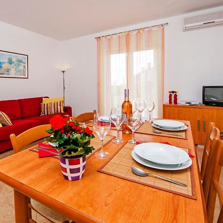 Apartments Bella B Rovinj Bagian luar foto
