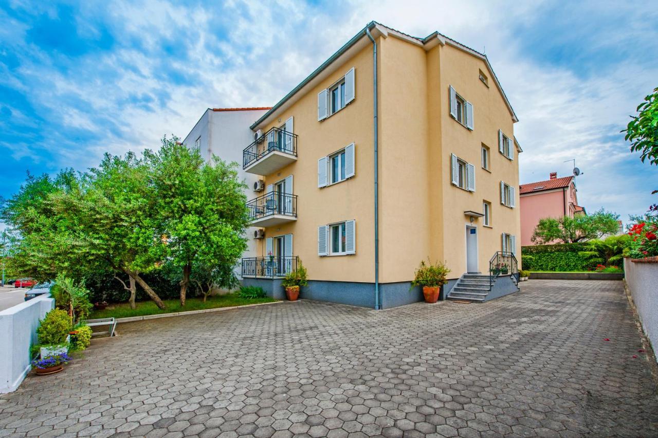 Apartments Bella B Rovinj Bagian luar foto