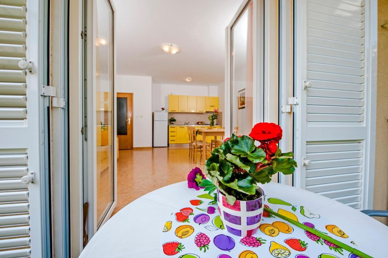 Apartments Bella B Rovinj Bagian luar foto
