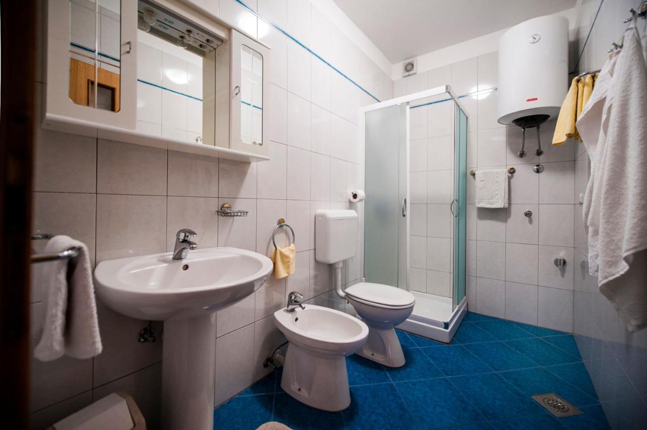 Apartments Bella B Rovinj Bagian luar foto