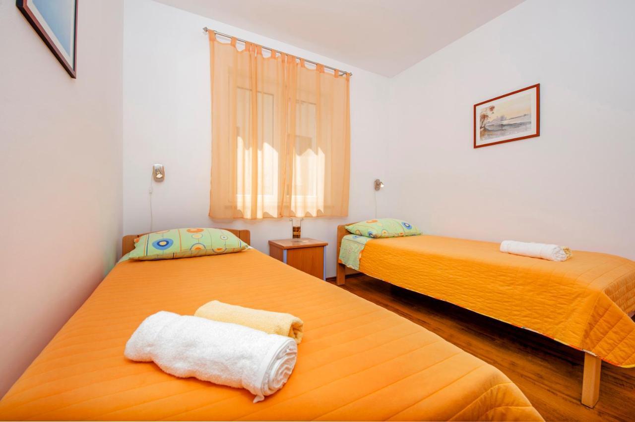 Apartments Bella B Rovinj Bagian luar foto
